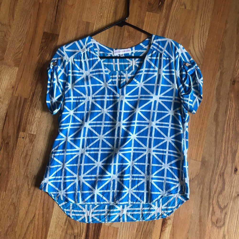 Blue and White Patterned Short-Sleeve Blouse